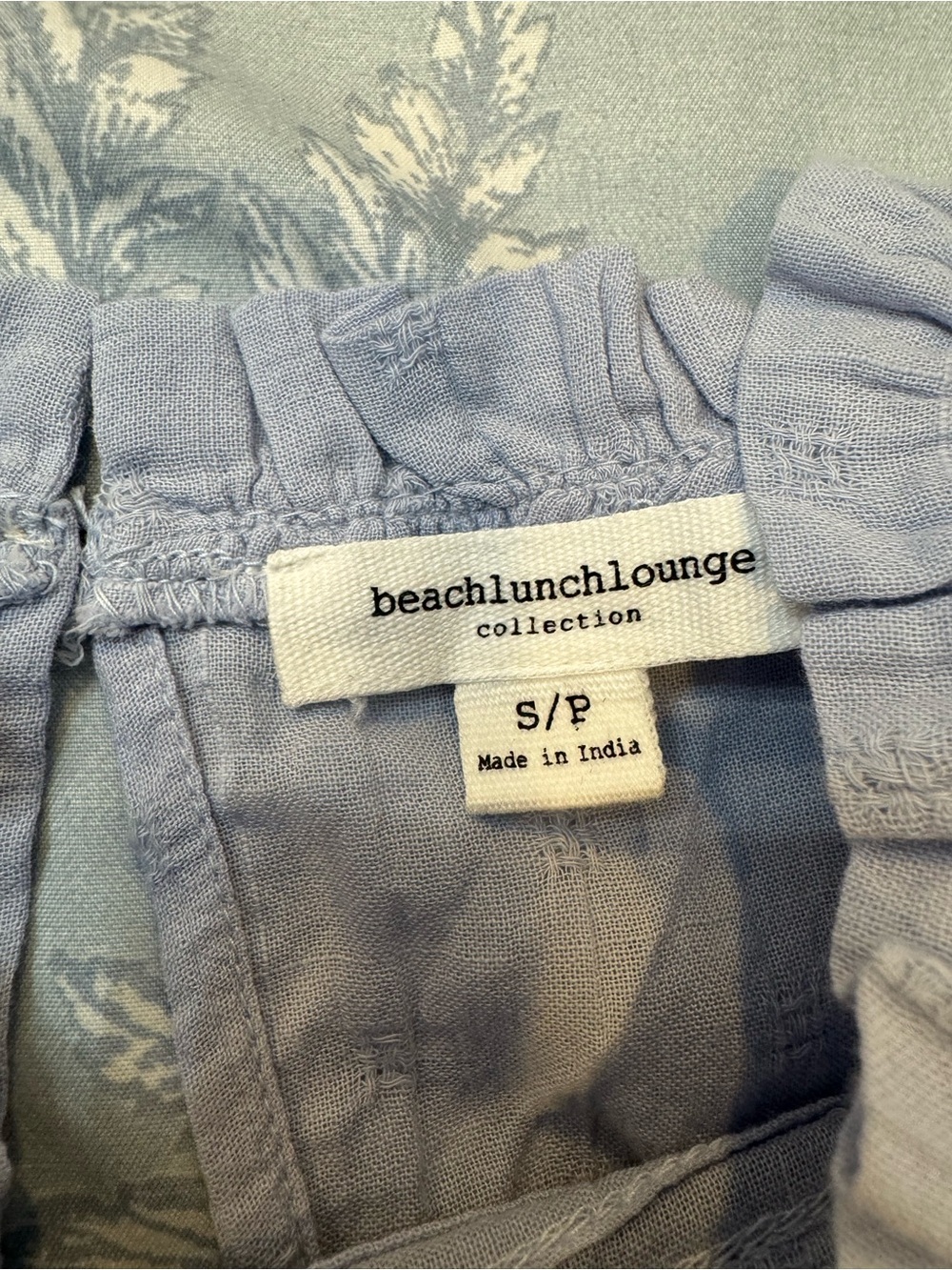 beachlunchlounge Lavender Ruffle Sleeve Women’s Top - Picture 3 of 3